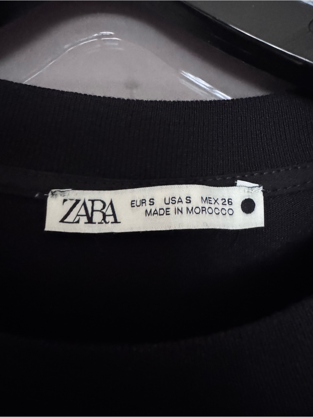 Zara Black Sleeveless Padded-Shoulder Top - Picture 5 of 5